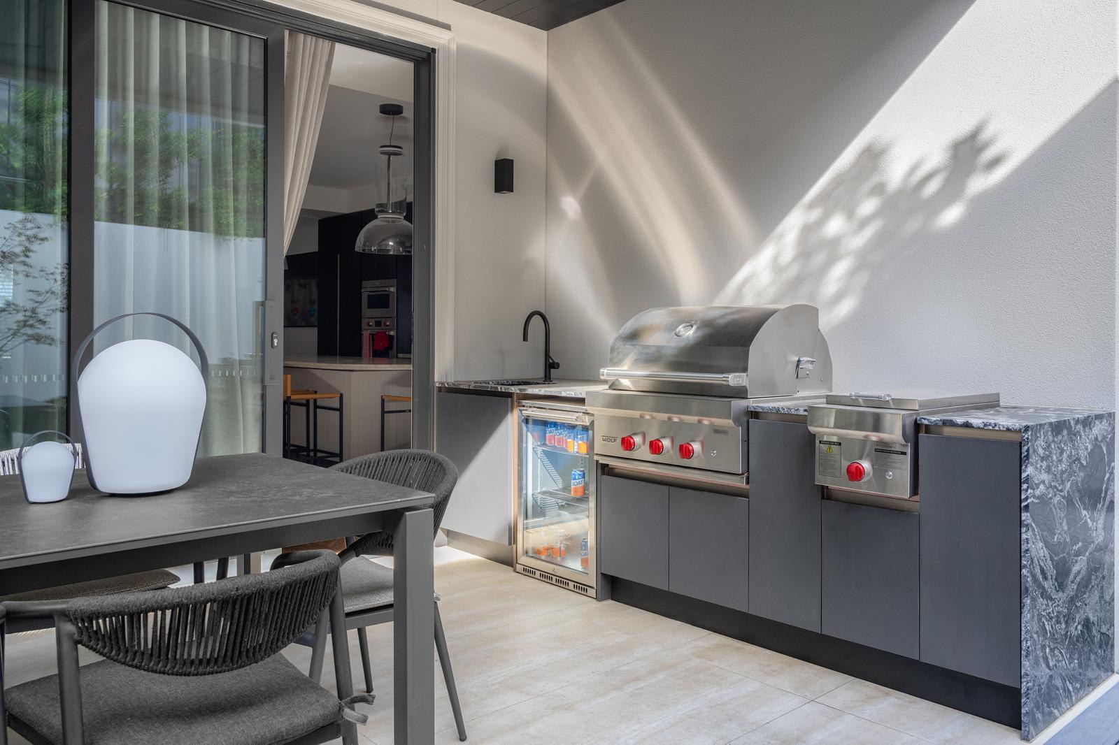 Balwyn North Residence — outdoor entertaining