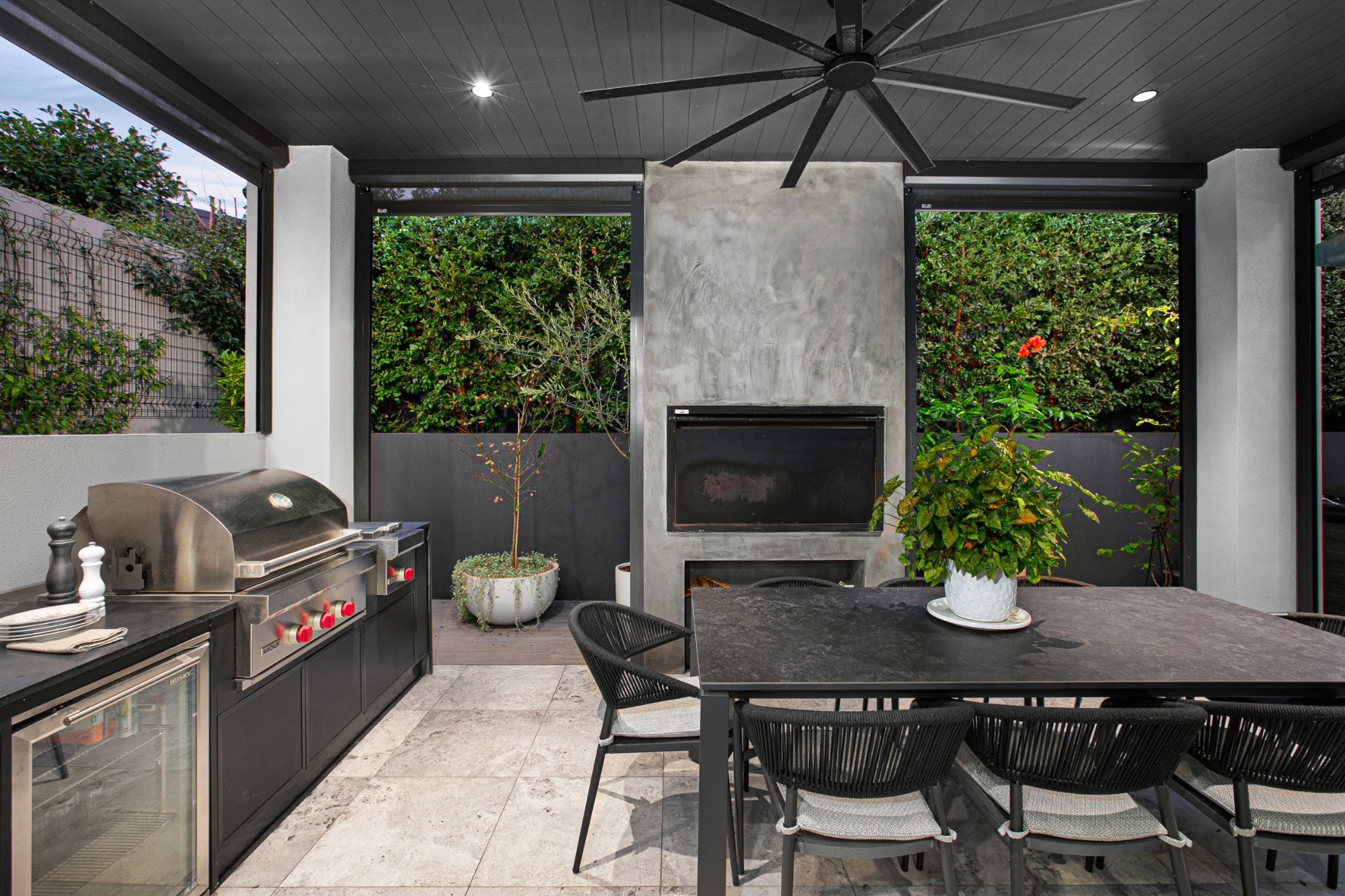 Bulleen Residence — outdoor entertaining