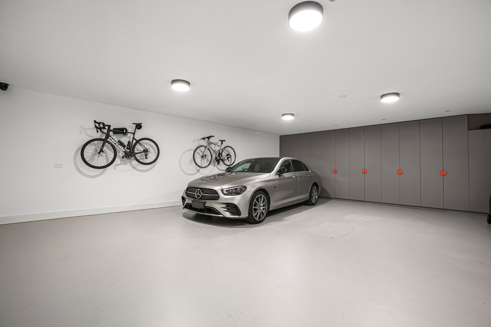 Bulleen Residence — garage